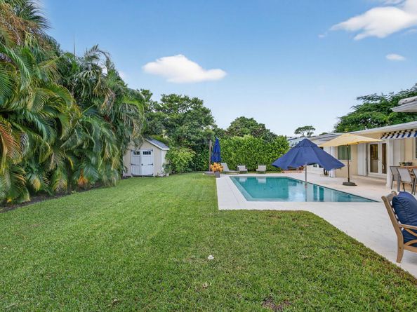 222 S Seacrest Circle, Delray Beach FL 33444