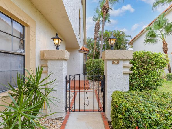 7771 La Mirada Drive, Boca Raton FL 33433