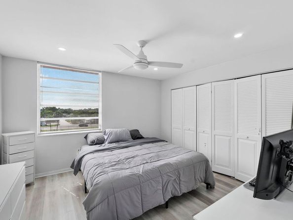 400 Commodore Dr 316, Plantation FL 33325