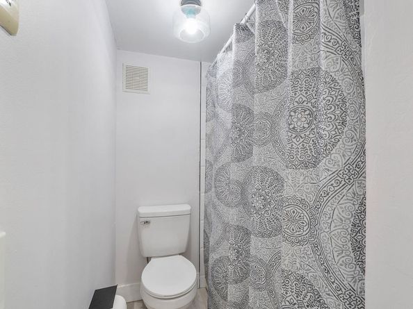400 Commodore Dr 316, Plantation FL 33325