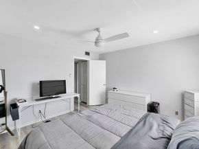 400 Commodore Dr 316, Plantation FL 33325