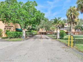 400 Commodore Dr 316, Plantation FL 33325