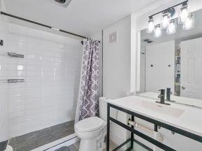 400 Commodore Dr 316, Plantation FL 33325