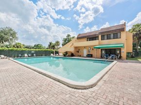400 Commodore Dr 316, Plantation FL 33325
