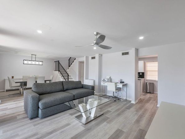 400 Commodore Dr 316, Plantation FL 33325