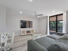 400 Commodore Dr 316, Plantation FL 33325