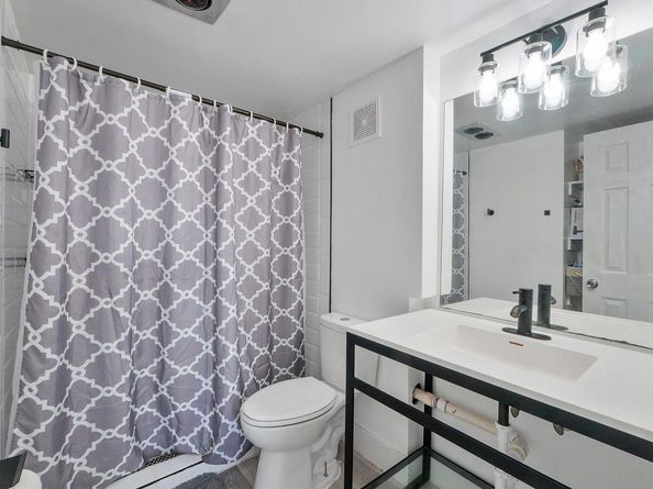 400 Commodore Dr 316, Plantation FL 33325