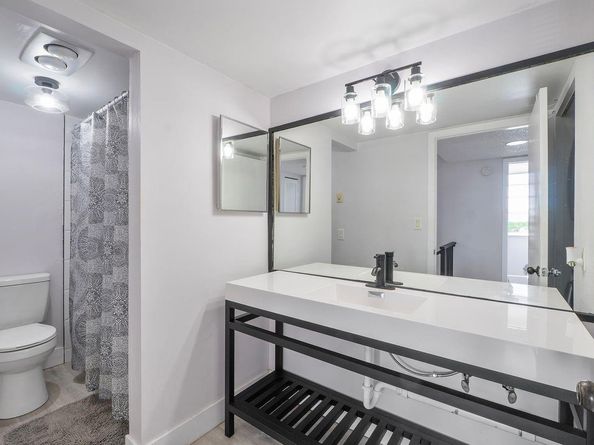 400 Commodore Dr 316, Plantation FL 33325