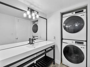 400 Commodore Dr 316, Plantation FL 33325