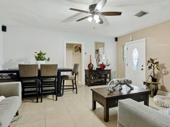 4818 SW 11th Ct, Plantation FL 33317