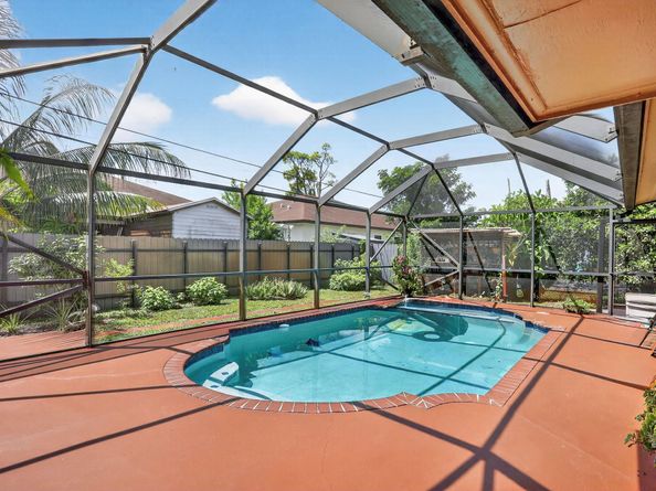 4818 SW 11th Ct, Plantation FL 33317