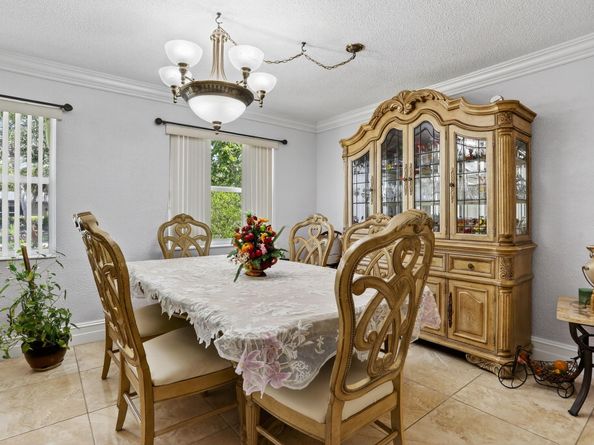 4818 SW 11th Ct, Plantation FL 33317