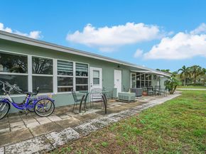 902 South Drive C, Delray Beach FL 33445