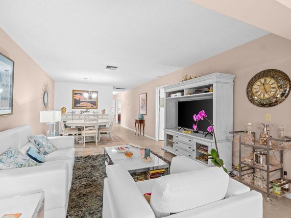1131 Calamondin Ter 203 Terrace 203, Delray Beach FL 33445