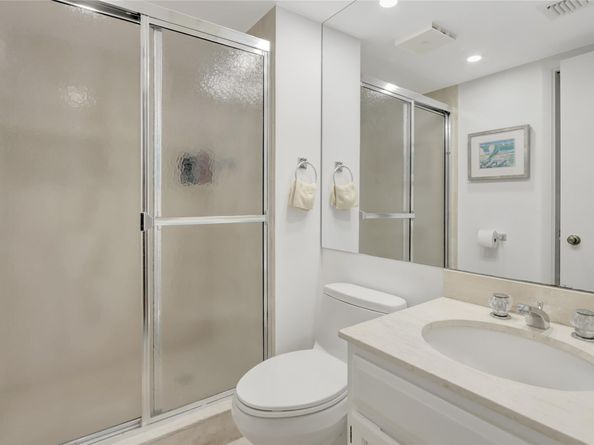 1710 S Ocean Ln 104, Fort Lauderdale FL 33316