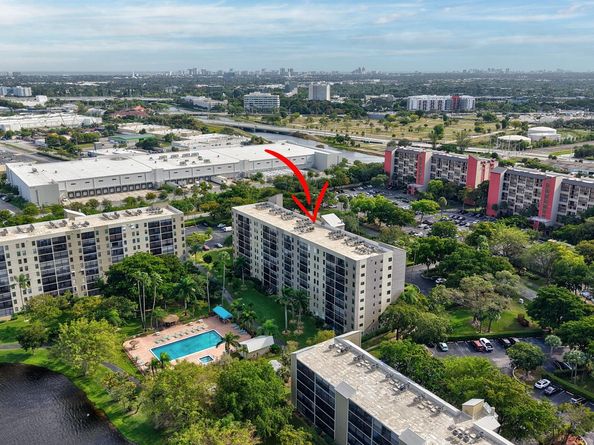 2205 S Cypress Bend Dr 604, Pompano Beach FL 33069