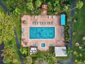 2205 S Cypress Bend Dr 604, Pompano Beach FL 33069