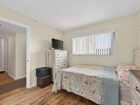 2205 S Cypress Bend Dr 604, Pompano Beach FL 33069