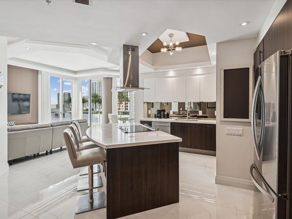 111 SE 8th Ave 1005, Fort Lauderdale FL 33301