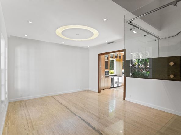 1585 Victoria Isle Way, Weston FL 33327