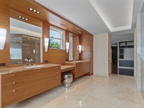 1585 Victoria Isle Way, Weston FL 33327