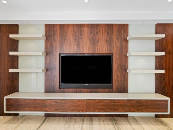 1585 Victoria Isle Way, Weston FL 33327