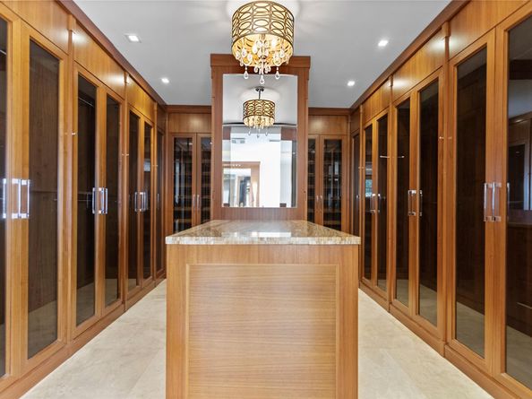 1585 Victoria Isle Way, Weston FL 33327