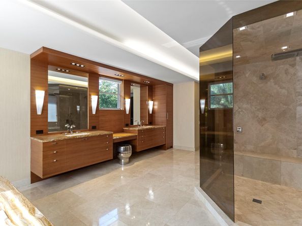 1585 Victoria Isle Way, Weston FL 33327