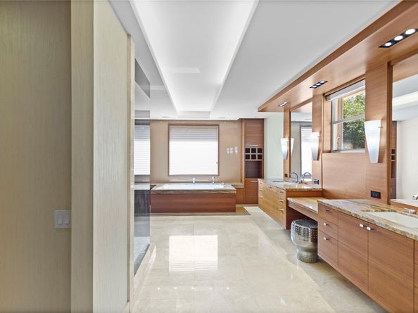 1585 Victoria Isle Way, Weston FL 33327