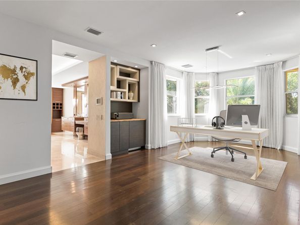 1585 Victoria Isle Way, Weston FL 33327