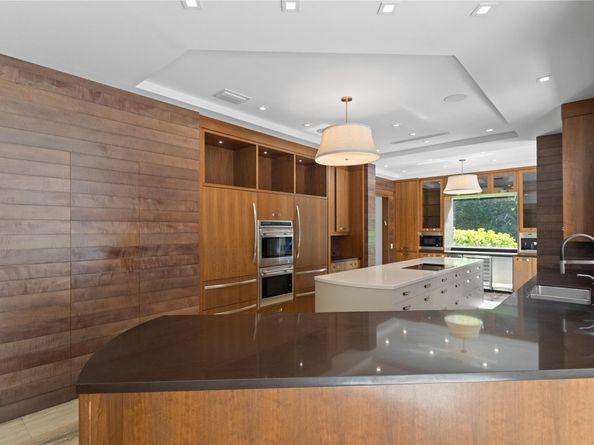 1585 Victoria Isle Way, Weston FL 33327