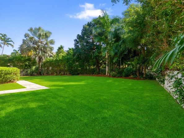 1585 Victoria Isle Way, Weston FL 33327