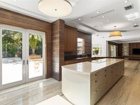 1585 Victoria Isle Way, Weston FL 33327