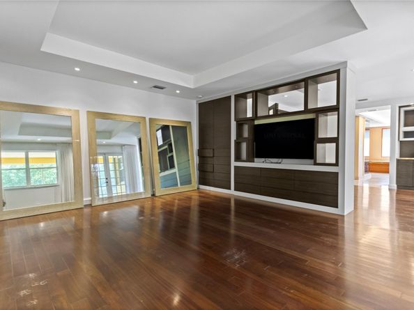 1585 Victoria Isle Way, Weston FL 33327