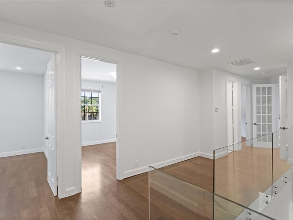 1585 Victoria Isle Way, Weston FL 33327