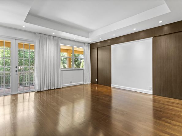 1585 Victoria Isle Way, Weston FL 33327