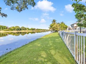 1336 SW 181st Ave, Pembroke Pines FL 33029