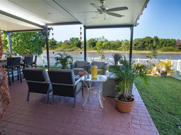 1336 SW 181st Ave, Pembroke Pines FL 33029