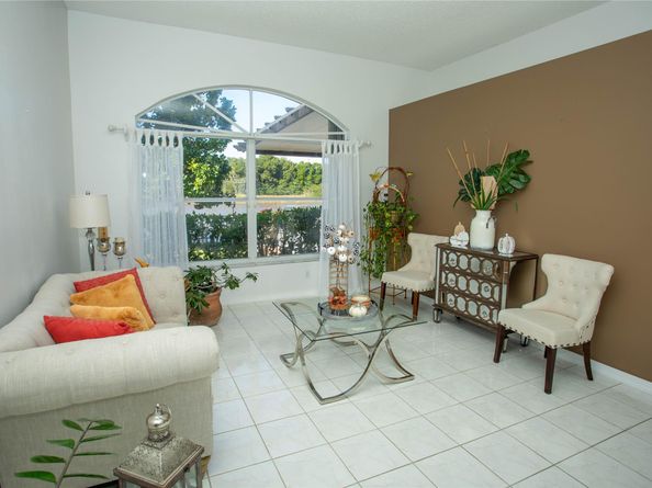 1336 SW 181st Ave, Pembroke Pines FL 33029