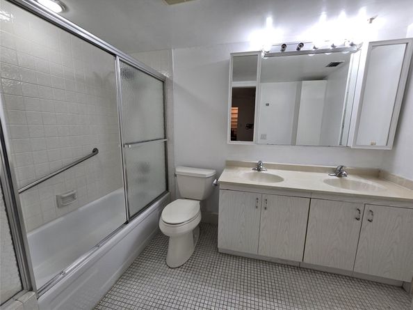 2103 Lucaya Bnd C1, Coconut Creek FL 33066