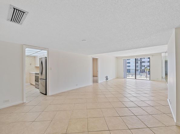 1208 Marine Way 105, North Palm Beach FL 33408