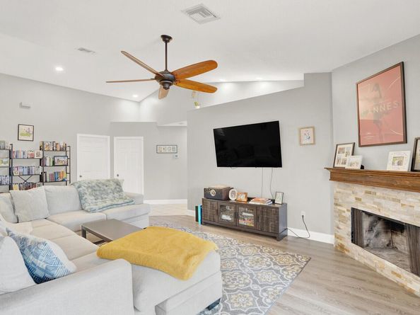 1068 Northumberland Court, Wellington FL 33414