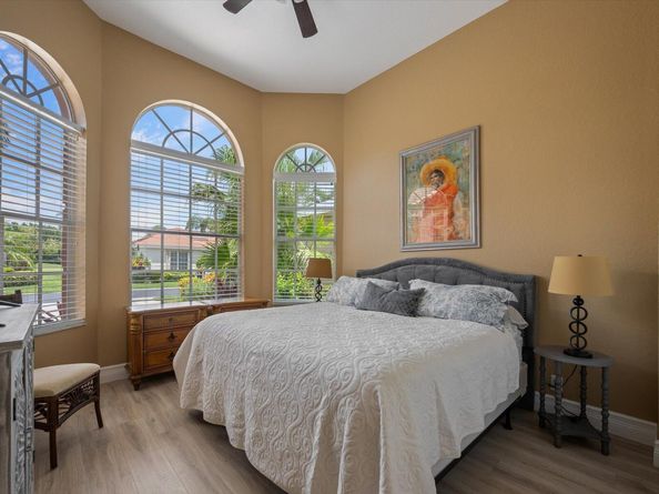 10870 Royal Devon Way, Lake Worth FL 33449