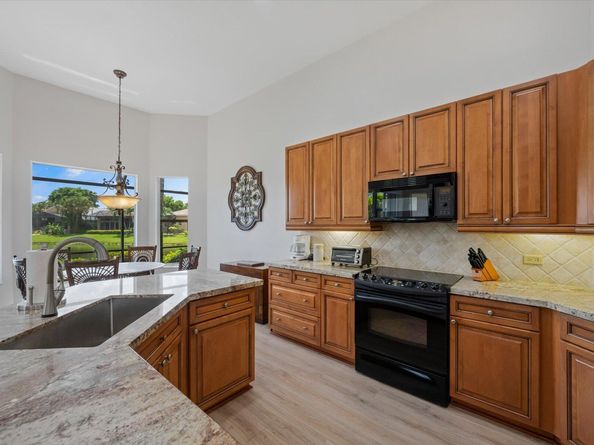 10870 Royal Devon Way, Lake Worth FL 33449