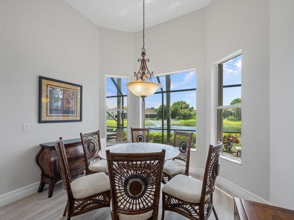 10870 Royal Devon Way, Lake Worth FL 33449