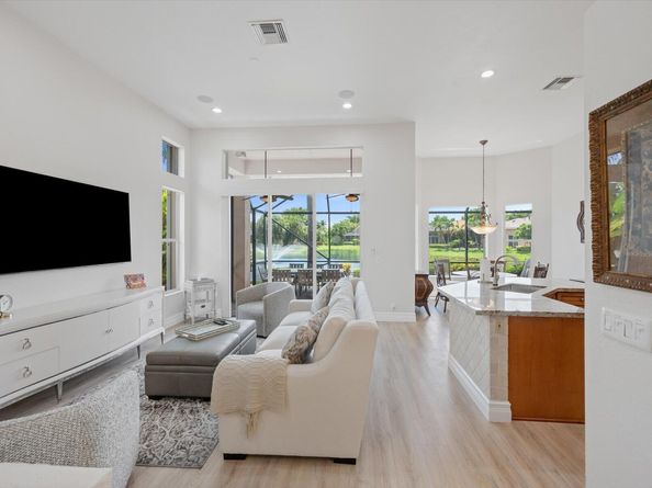 10870 Royal Devon Way, Lake Worth FL 33449