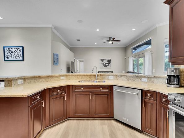 4983 NW 107th Ave, Coral Springs FL 33076