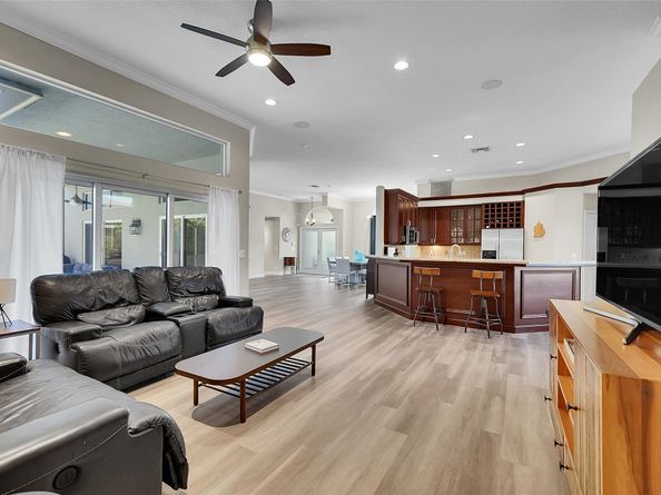 4983 NW 107th Ave, Coral Springs FL 33076