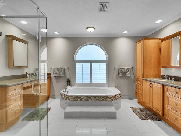 4983 NW 107th Ave, Coral Springs FL 33076