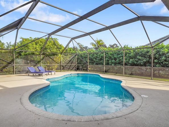 4983 NW 107th Ave, Coral Springs FL 33076